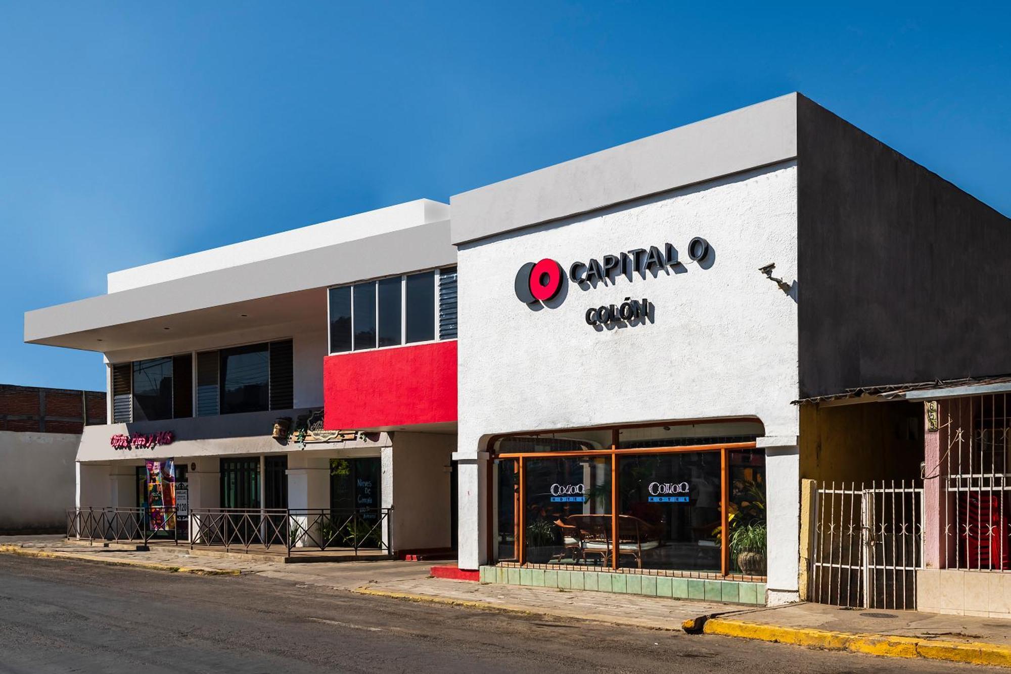 Capital O Colon, Ciudad Guzman Jalisco Hotel Exterior photo
